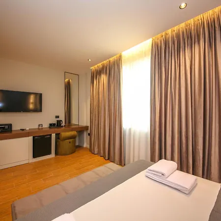Comfort Boutique Hotel 4*
