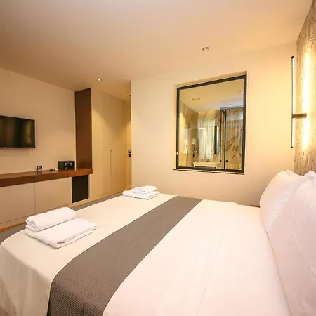 Comfort Boutique Hotel 4*