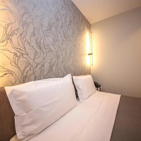 Comfort Boutique 4* Tirana